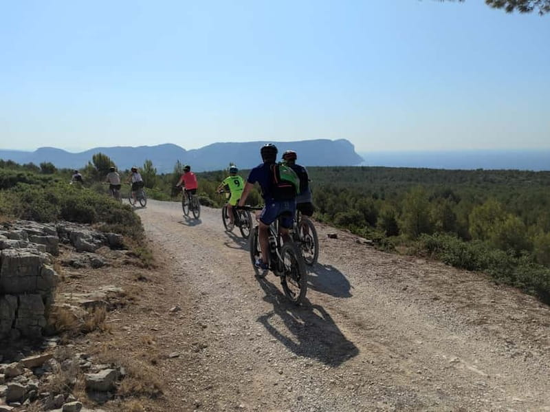 Cassis: Calanques and Viewpoints Tour by Mountain E-Bike - Who should book this Cassis bike tour?