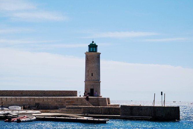 Cassis Half-Day Trip from Aix-en-Provence - The one-hour calanques cruise is worth considering