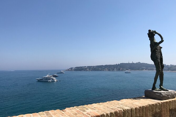 Certified tour guide-Most Exhaustive French Riviera private tour - Monaco’s Rock: palace square, cathedral, and Grimaldi stories