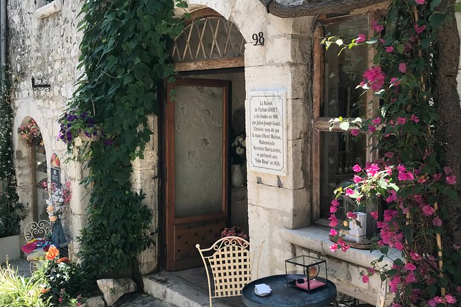 Certified tour guide-Most Exhaustive French Riviera private tour - Saint-Paul-de-Vence: an artist’s village on a tight schedule