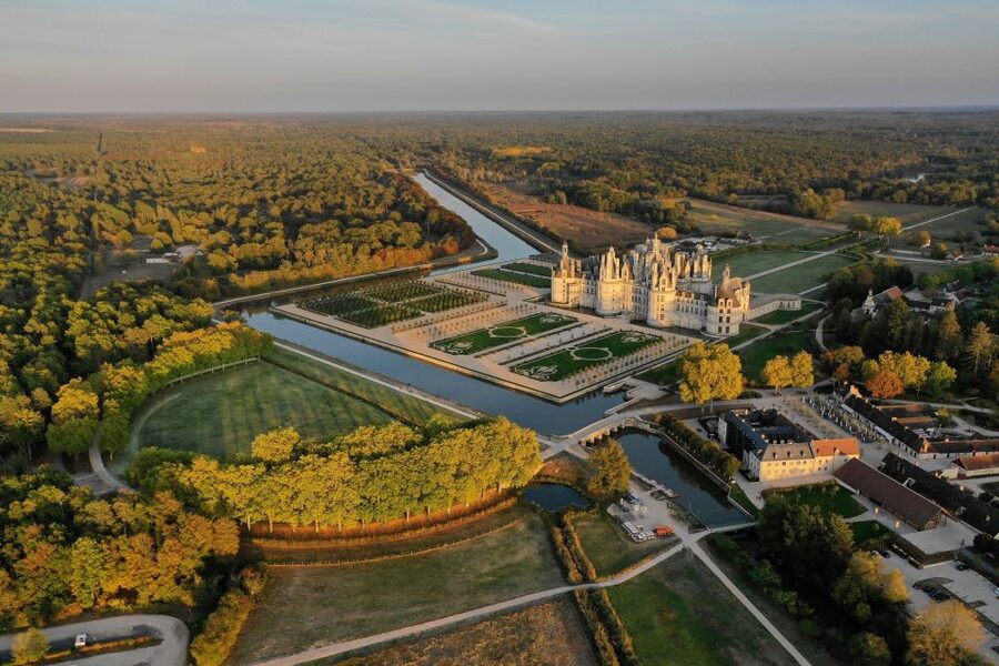 Chambord: Entry Ticket to the Castle - The Double-Helix Staircase and Leonardo’s Influence