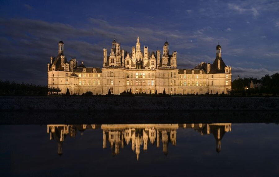 Chambord: Entry Ticket to the Castle - Film, Guide, or HistoPad?