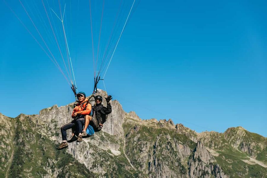 Chamonix: Tandem Paragliding Flight - The safety briefing before takeoff