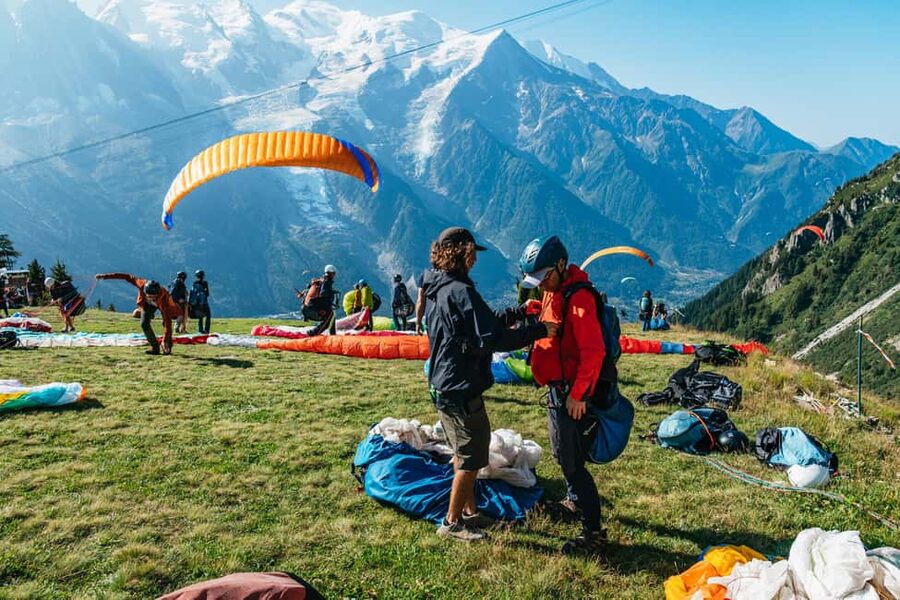 Chamonix: Tandem Paragliding Flight - Meeting in Chamonix and riding to Le Brévent