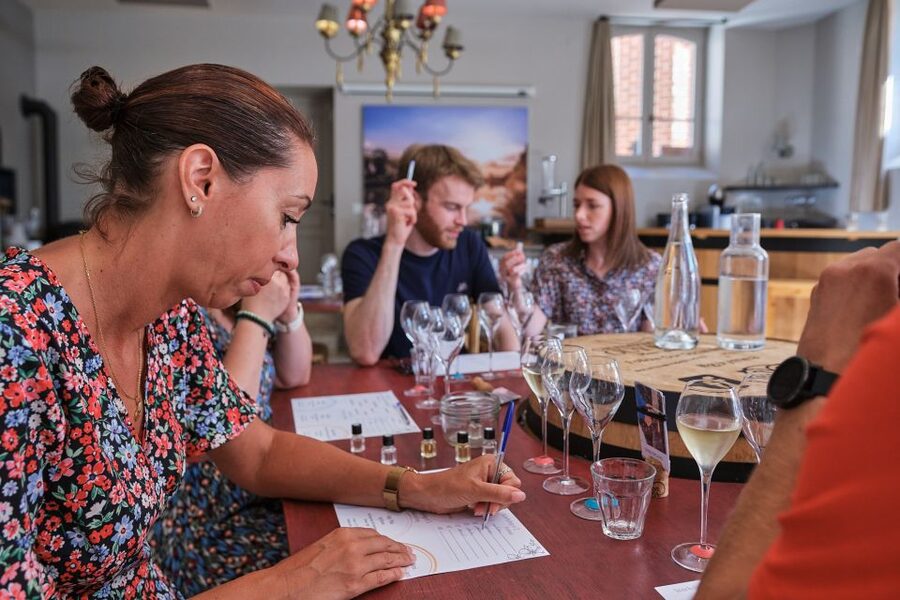 Champagne: Champagne Tasting Class with Lunch - Comparing three Champagnes in a blind tasting