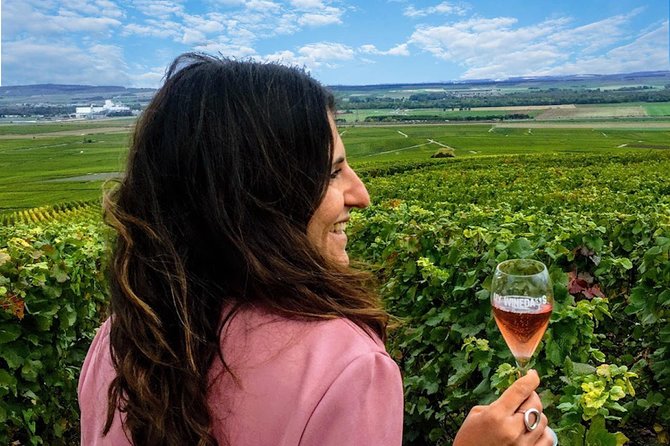 Champagne Day Trip from Paris with 8 Tastings & Lunch - A Vineyard View and a Lesson Outside the Cellar