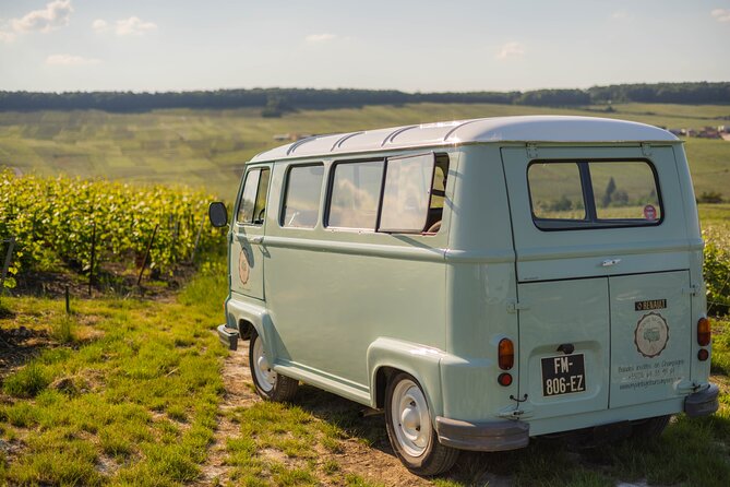 Champagne experience with a vintage van from Epernay - 3 hours - What three glasses really tell you