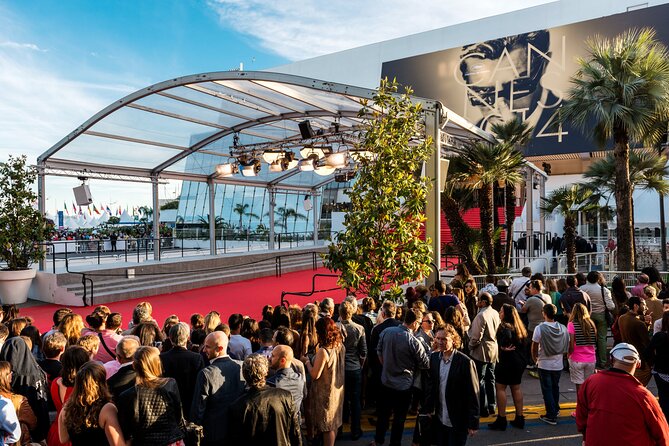 City Tour in Cannes aboard our Classic French Bus! - The Croisette: Cannes at its most polished