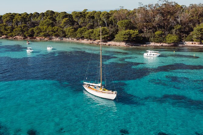 Classic Yacht Sailing in Cannes - Food, rosé, and the pleasure of staying put