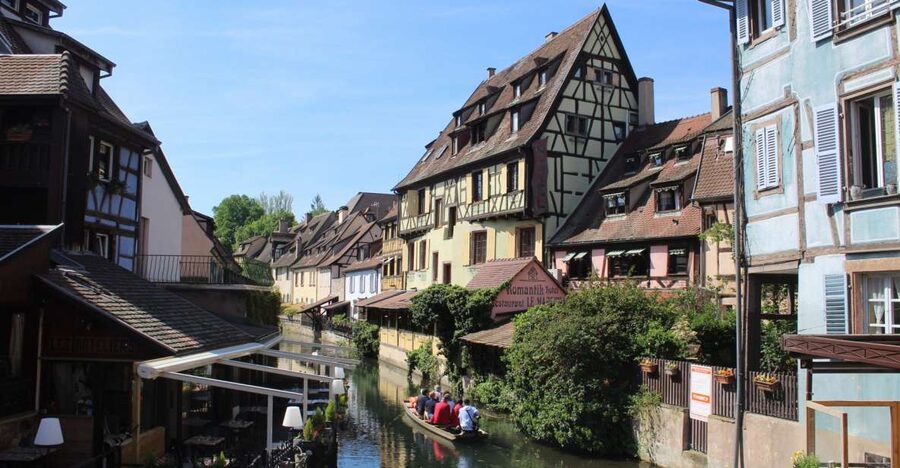 Colmar: Highlights Walking Tour and Wine Tasting - Colmar’s colorful Old Town, explained properly