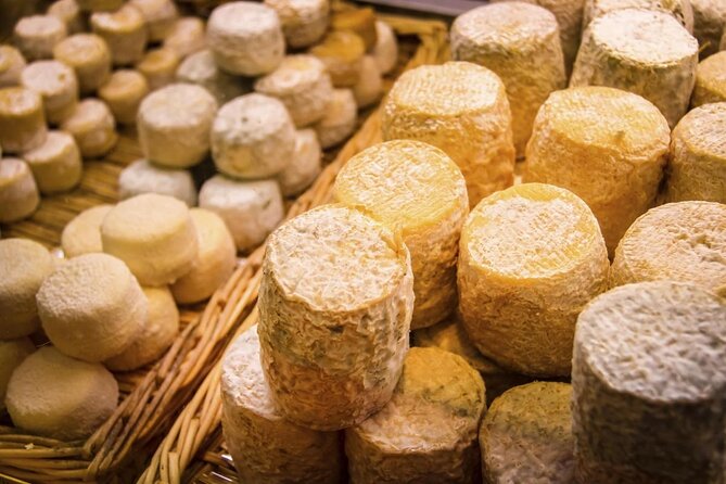 Cooking workshop with an exceptional chef in Avignon - Starting among the stalls at Avignon Les Halles