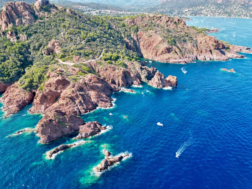Côte d'Azur: Evening Catamaran Cruise with Aperitif - Sailing past yachts and famous coastal homes