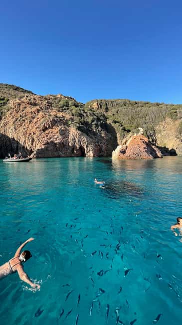 Croisière Calanques de Piana - Baignade bateau 12 places - Why the 12-seat boat changes the outing