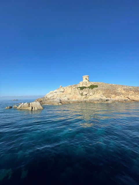 Croisière Calanques de Piana - Baignade bateau 12 places - What the guide and captain add