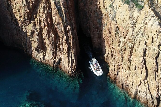 Cruise in a small group in Scandola Girolata Calanques de Piana - Returning through Capo Senino and Piana