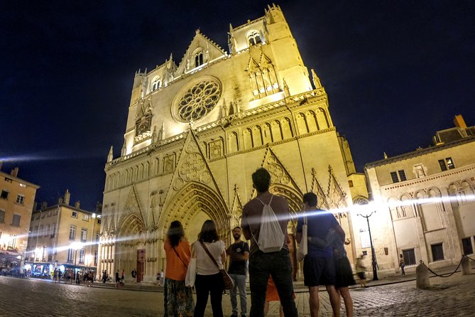 Dark Lyon - Crossing Lyon after dark