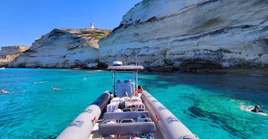De Bonifacio : Visite guidée de l'extrême sud et des Lavezzi - Why this short Bonifacio boat trip works