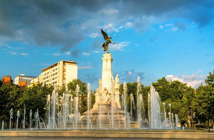Dijon: Express Walk with a Local in 60 minutes - Who will enjoy this Dijon introduction?