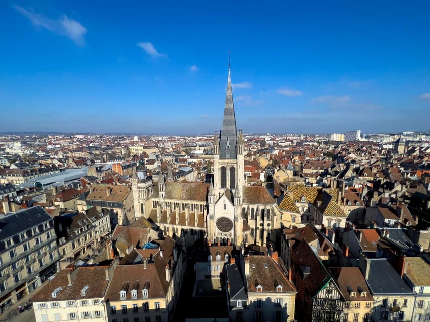 Dijon: Express Walk with a Local in 60 minutes - Why a group of eight changes the experience