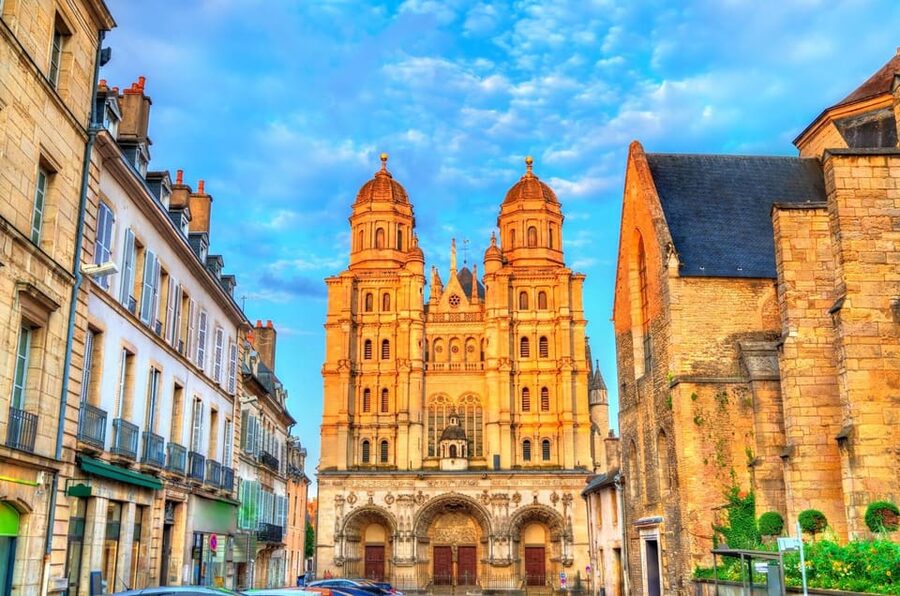 Dijon: Express Walk with a Local in 60 minutes - Is $82 fair for a 60-minute walk?