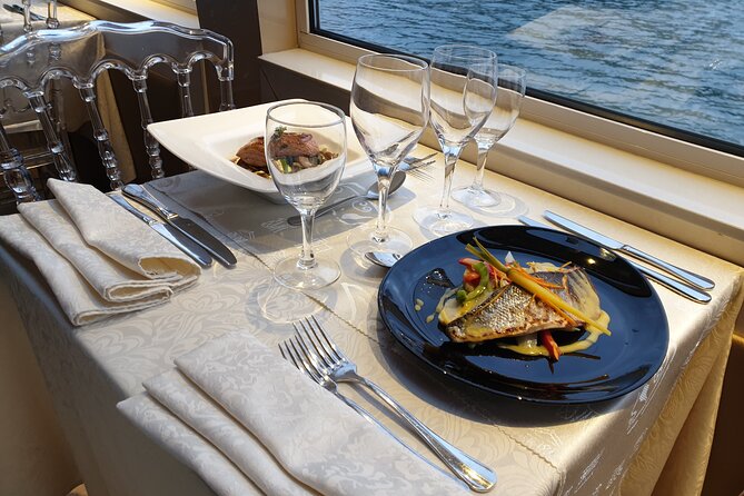 Dinner Cruise Prestige Check-out from the Eiffel Tower - Dinner menus: foie gras, veal, and seafood