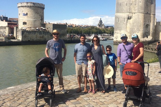 Discover La Rochelle: Discovery Walking Tour of La Rochelle - Place de Verdun and the cathedral