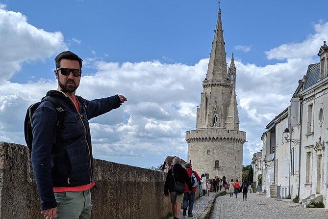 Discover La Rochelle: Discovery Walking Tour of La Rochelle - From the Lantern Tower to the western shore