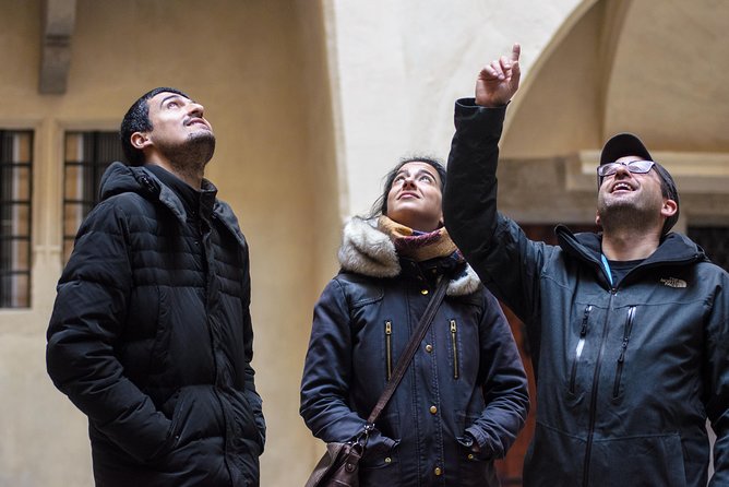 Discover Lyon in an Unusual Way - Entering a Lyon traboule