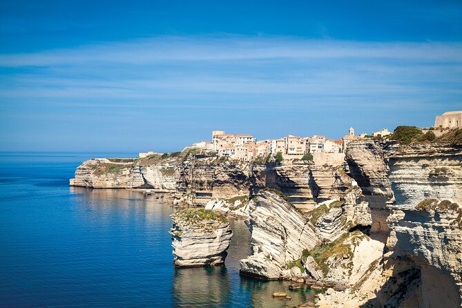 Discovery of Lavezzi Islands from Bonifacio - Why Bonifacio is worth seeing from the sea