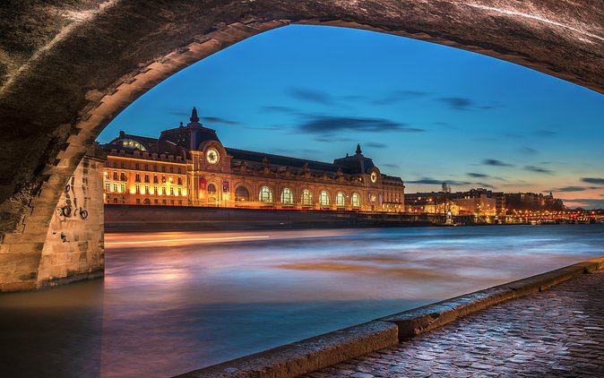 Eiffel Tower Dinner Experience and Sightseeing Seine River Cruise - Who will enjoy this evening most