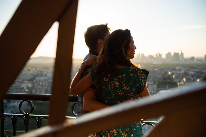 Eiffel Tower Dinner Experience and Sightseeing Seine River Cruise - Walking from the tower to the Seine