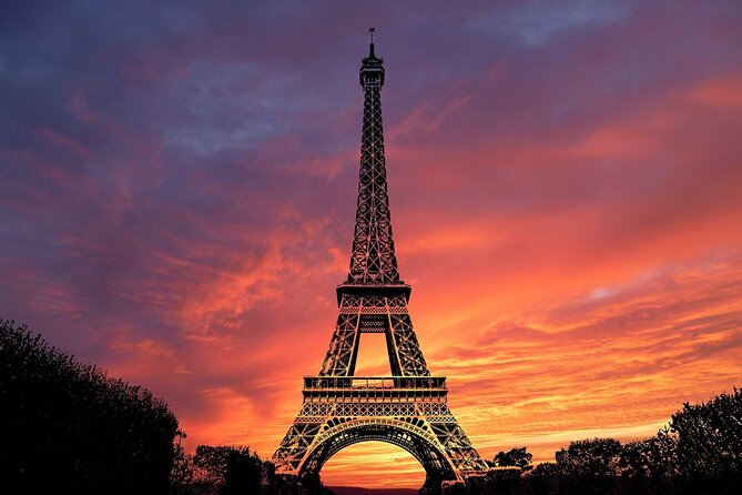 Eiffel Tower Guided Tour by Stairs with Optional Summit by Lift - The guides can make or break the outing