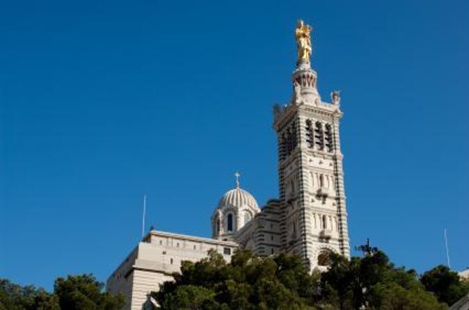 Electric Bike Tour to the Calanques from Marseille - Starting at the Old Port and fitting the bikes