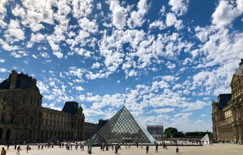 Emily inspired walking tour - The bakery and the walk toward the Panthéon