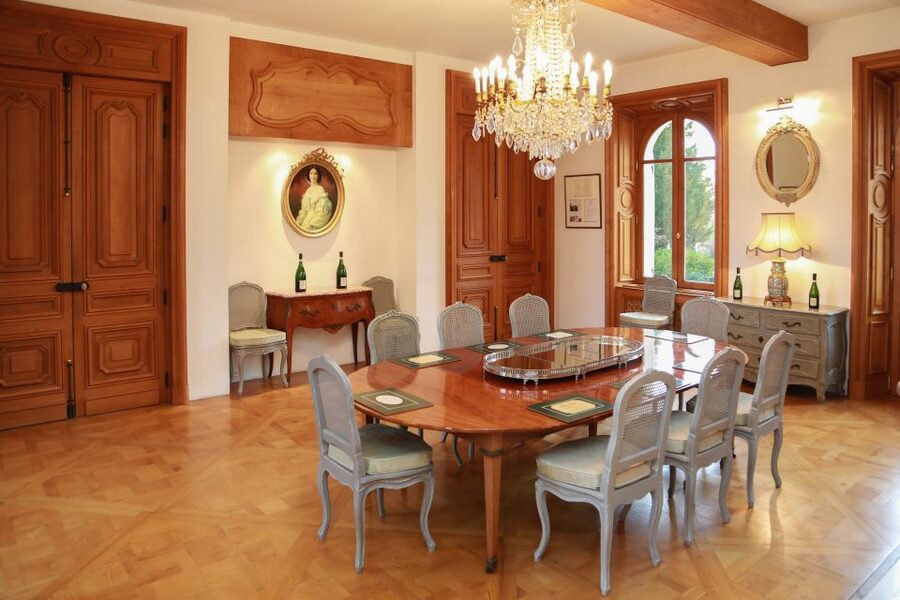 Epernay: Winery and Cellar Tour with Champagne Tasting - Why the family connection matters