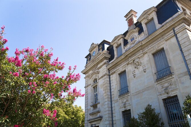 Explore Annecy in 60 minutes with a Local - Musée-Château d’Annecy and the uphill reward