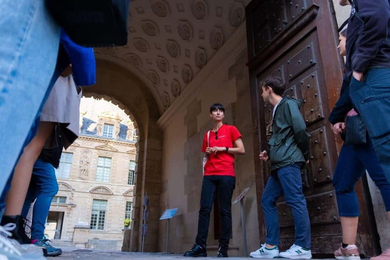 Explore the Marais: Culture, History & Hidden Gems of Paris - Hôtel de Ville and the first look at modern Paris