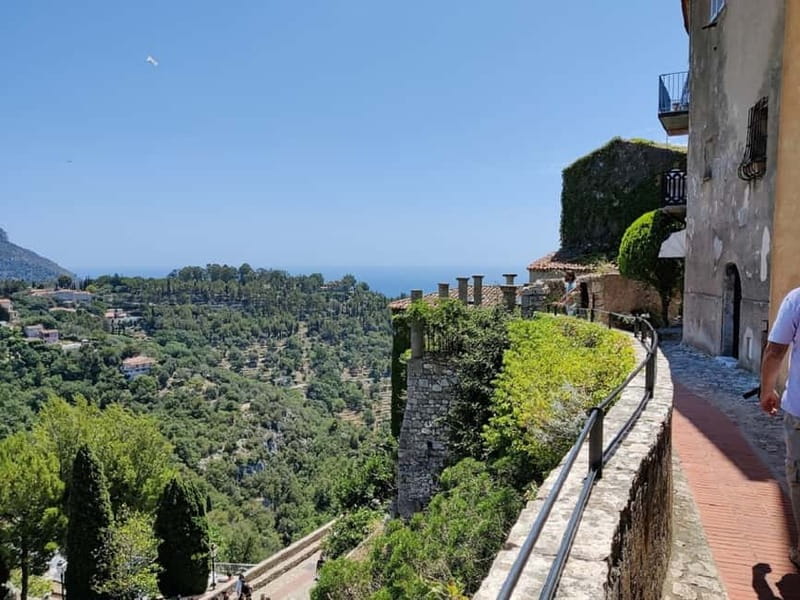 Èze: Walking Tour with a Local Guide - Starting at Place du Centenaire