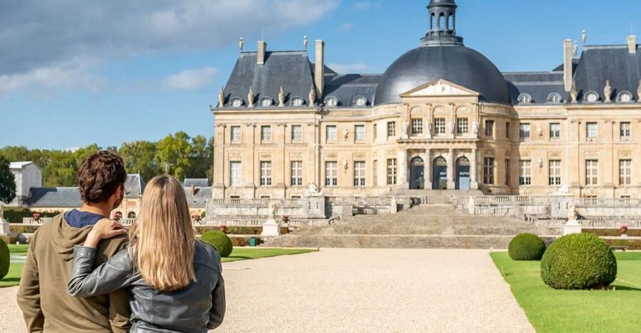 Fontainebleau & Vaux-le-Vicomte Châteaux Day Tour from Paris - Key points to know before booking