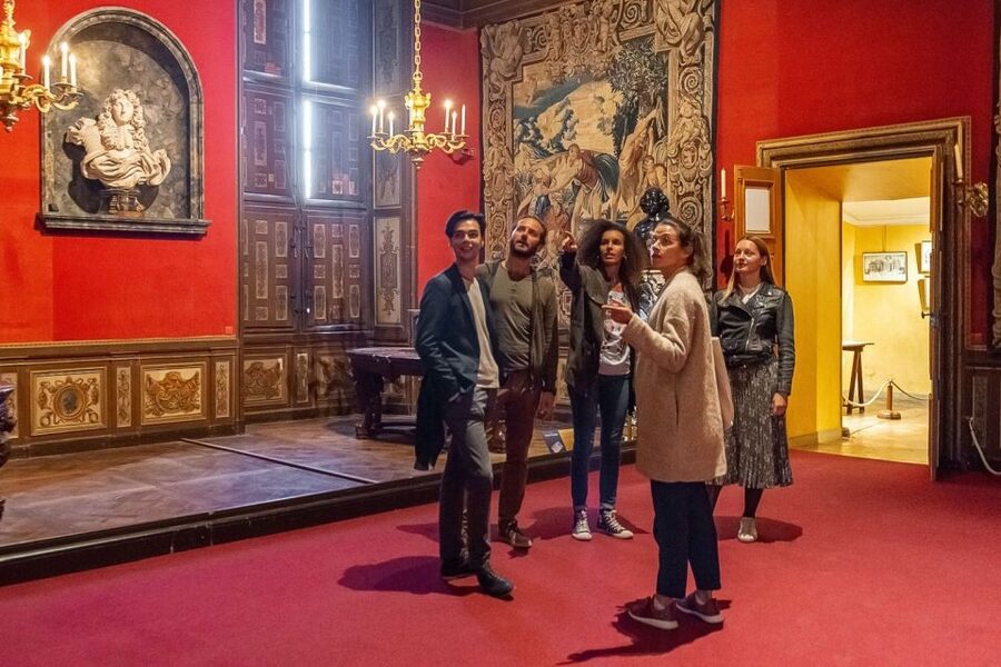 Fontainebleau & Vaux-le-Vicomte Châteaux Day Tour from Paris - Fontainebleau, seven centuries of royal life