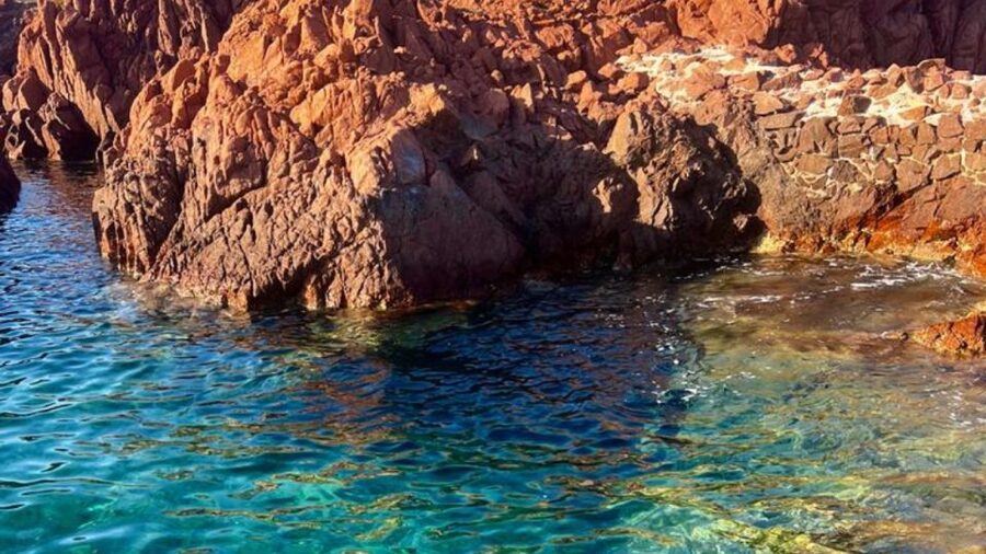 Fréjus 2.5 Hours Sea Excursion by Boat - Quiet coves, coastal cracks, and changing views