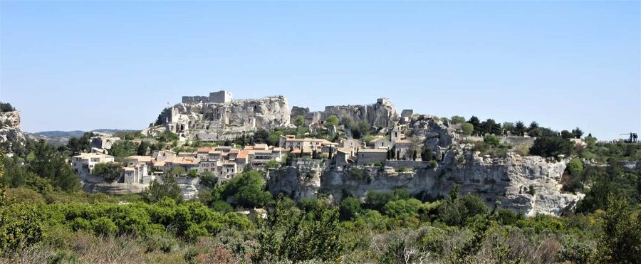 From Aix-en-Provence: Provence Region Tour with Wine Tasting - Les Baux-de-Provence and its fortress ruins