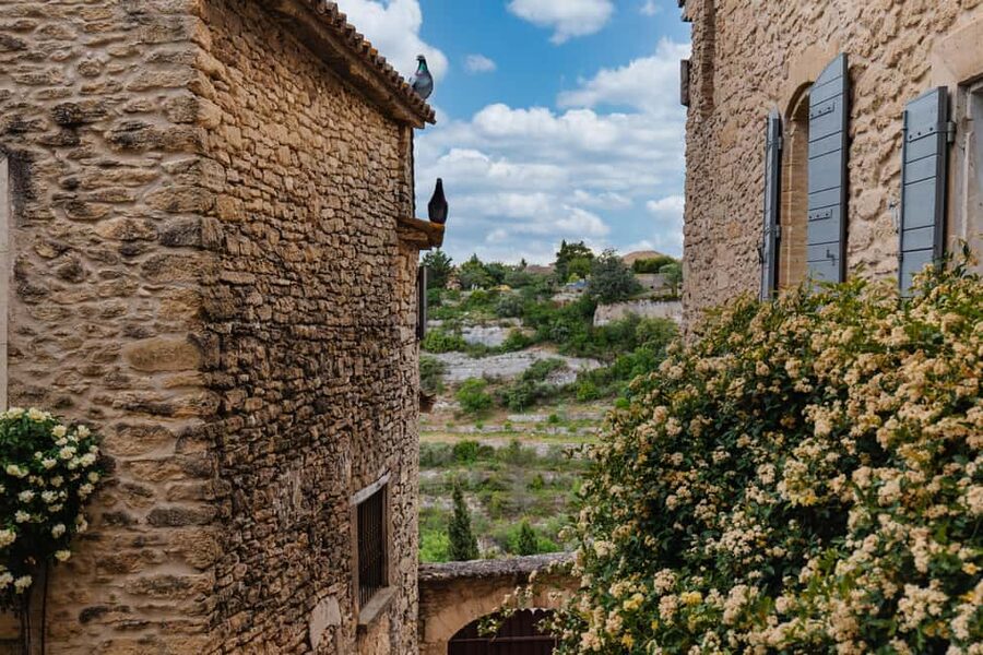 From Aix-en-Provence: Wine & Luberon Villages Full-day Tour - Bonnieux, a short stop with a high viewpoint