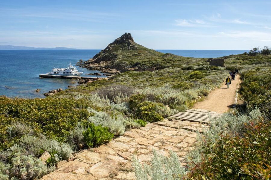 From Ajaccio/Porticcio:Ajaccio & Sanguinaires Gulf Boat Tour - Walking to the Daudet lighthouse and semaphore