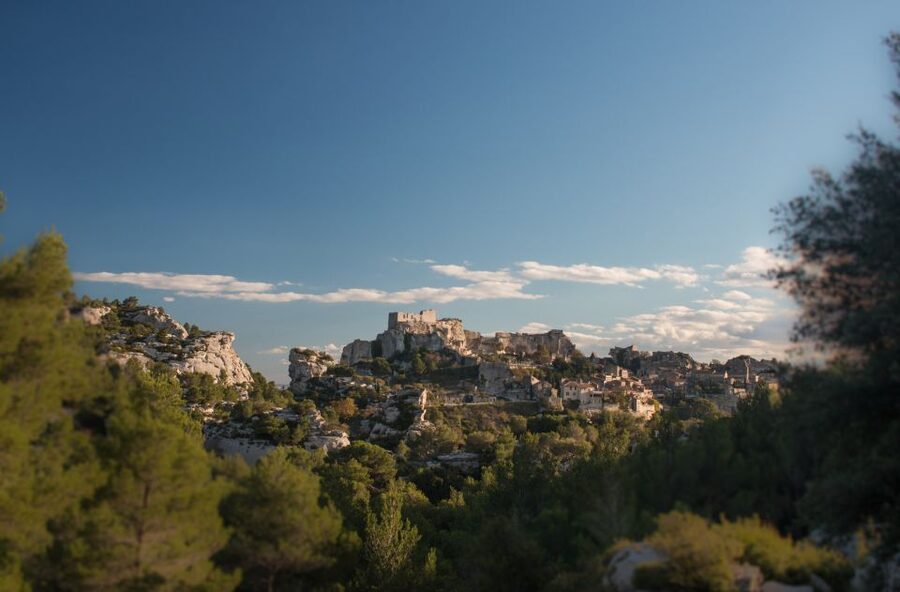 From Arles: Alpilles Regional Park Provence 4x4 Safari - Meeting in Arles and setting off by 4x4