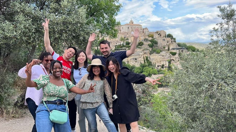 From Avignon: Luberon and Chateauneuf-du-Pape Full-Day Tour - Two wineries, two different tasting styles