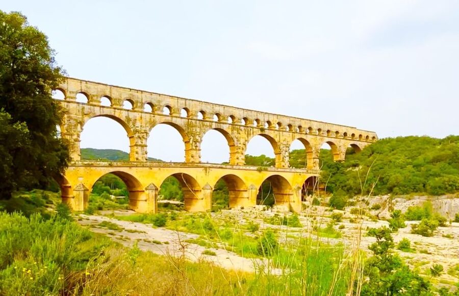 From Avignon: Roman Tour to Pont du Gard, Nîmes & Orange - Orange brings Roman theater back to life
