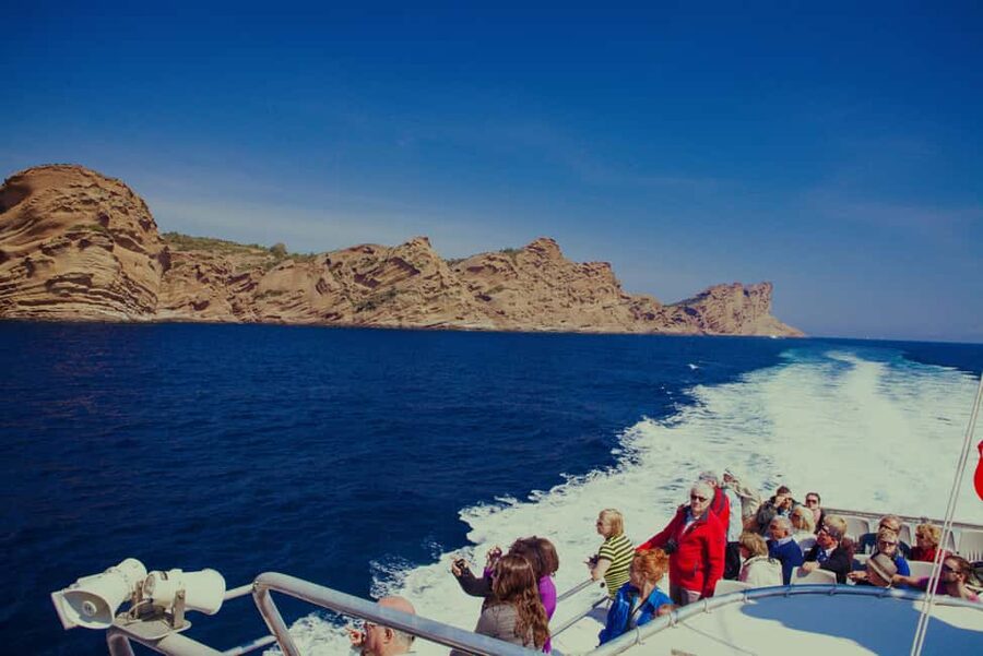 From Bandol: Visit the 7 calanques of Cassis & Marseille - Why this Bandol cruise is worth considering