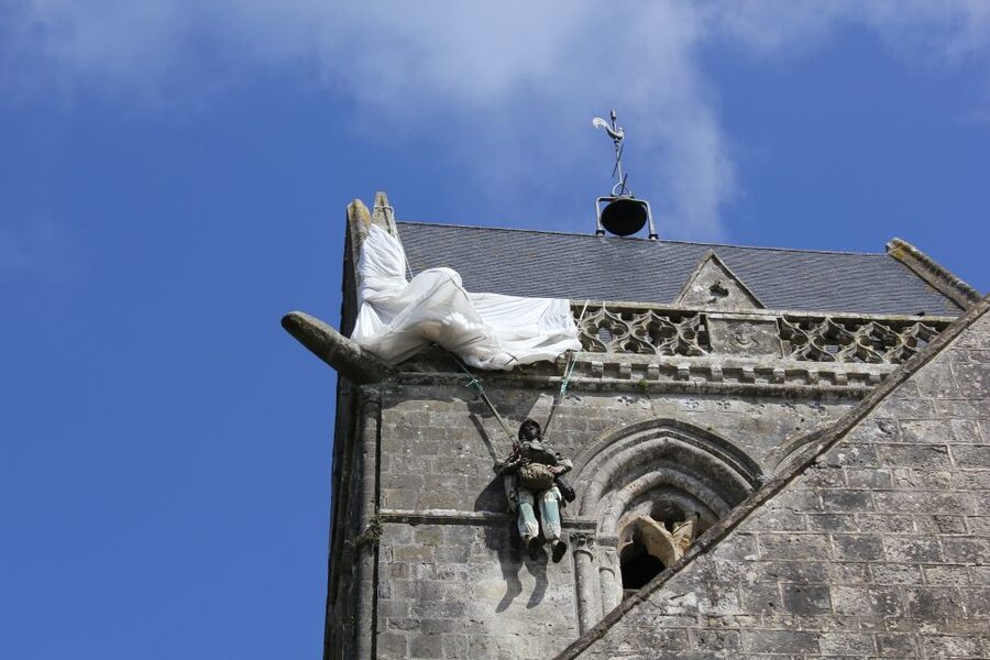 From Bayeux: American D-Day Sites in Normandy Full-Day Tour - Pointe du Hoc and the Rangers’ climb