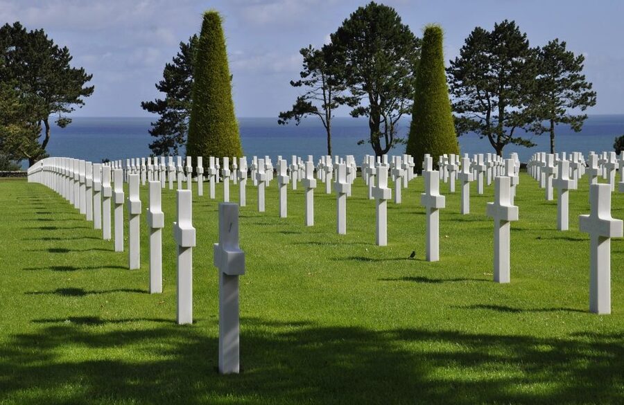 From Bayeux: American D-Day Sites in Normandy Half-Day Tour - Normandy American Cemetery, the tour’s quiet center